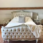Luxury Chateau W. Pool & Hot Tub In Dordogne
