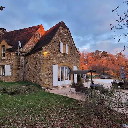 Villa Luxury Chateau W. Pool & Hot Tub In Dordogne