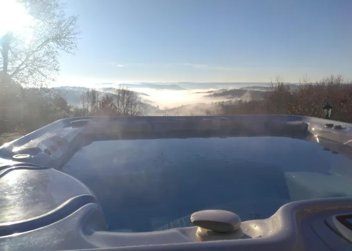 Luxury Chateau W. Pool & Hot Tub In Dordogne Villa Beynac-et-Cazenac